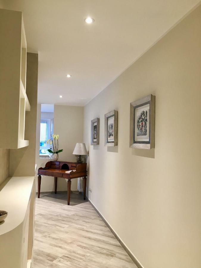 A Casa Di Chiara Apartment สเตรซา ภายนอก รูปภาพ